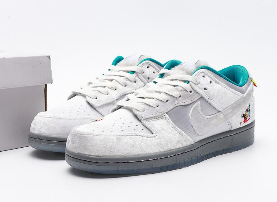 Wmns Dunk Low  Ice  DO2326-001